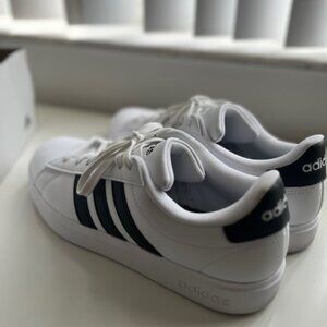 adidas Women's Grand Court 2.0 Tennis Shoe